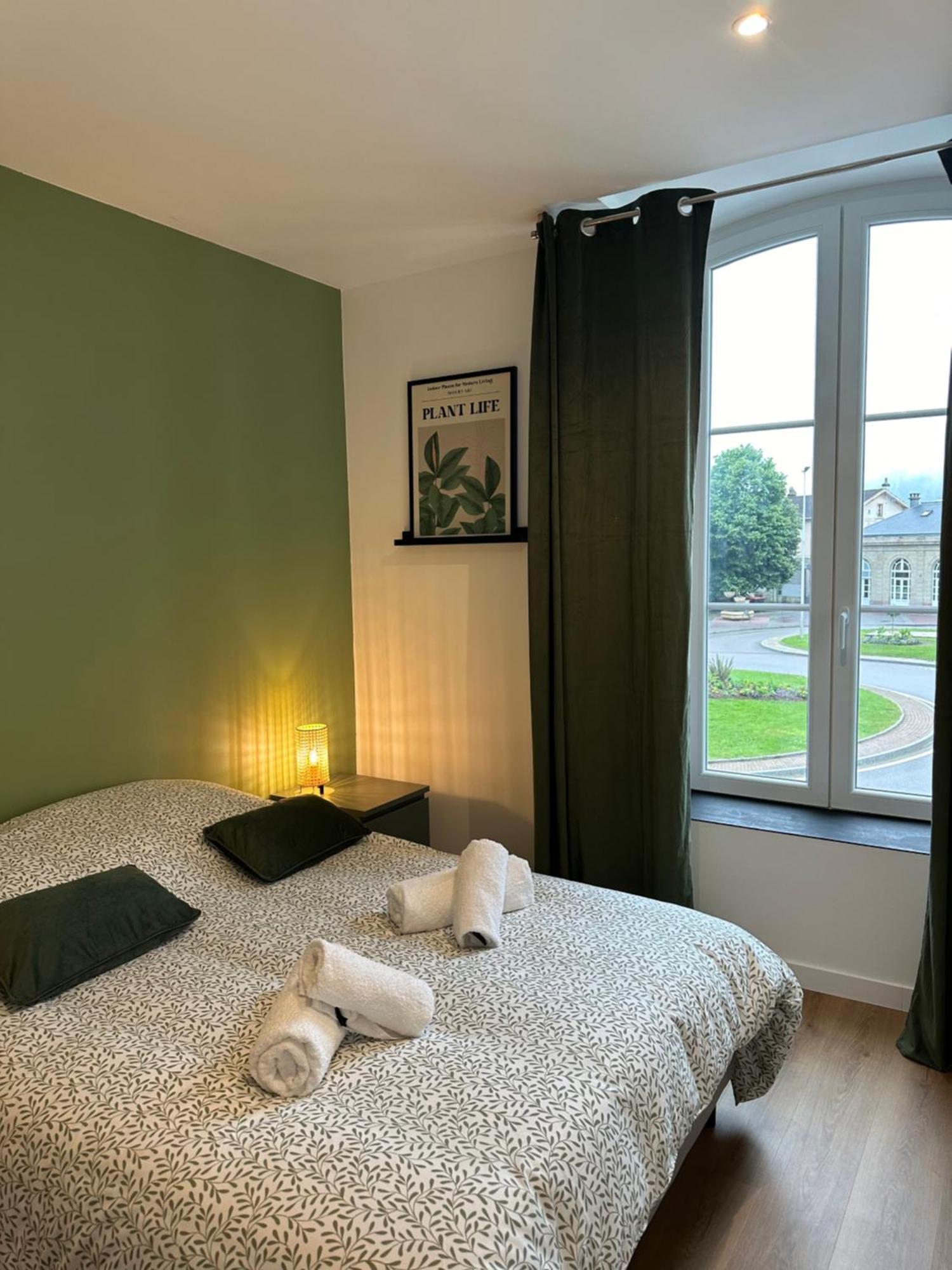 Appartement De La Gare Remiremont Bagian luar foto